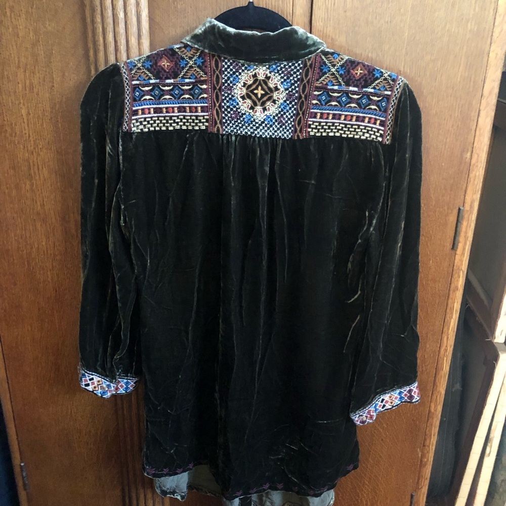 Embroidered Velvet Women's Top - Picture 3 of 7